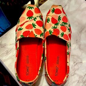 Toms size 7.5
